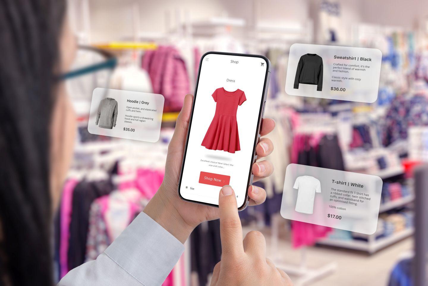 Woman shopping on her phone.