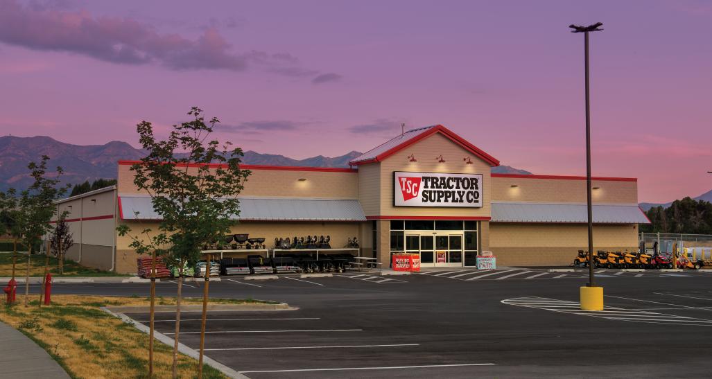 Tractor Supply Storefront