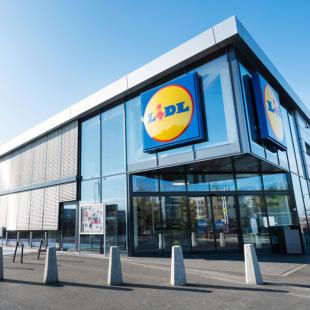 Lidl's store front.
