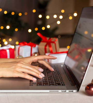 Consumer shopping on their computer.